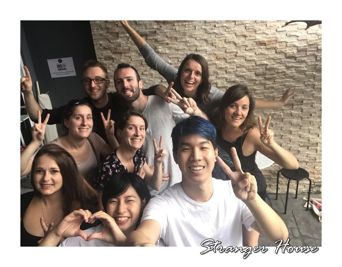Stranger House Hostel Chiang Mai Buitenkant foto
