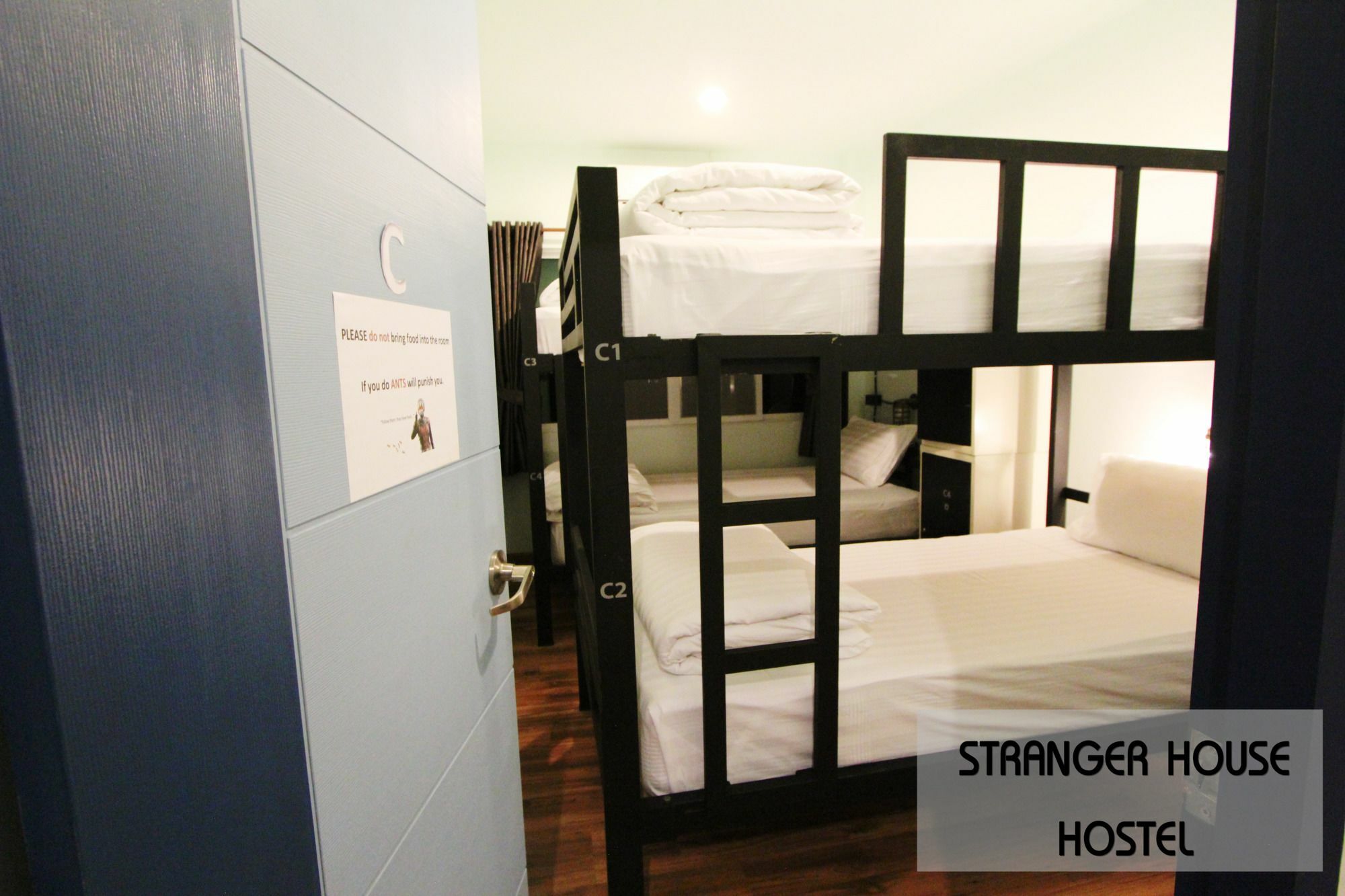 Stranger House Hostel Chiang Mai Buitenkant foto