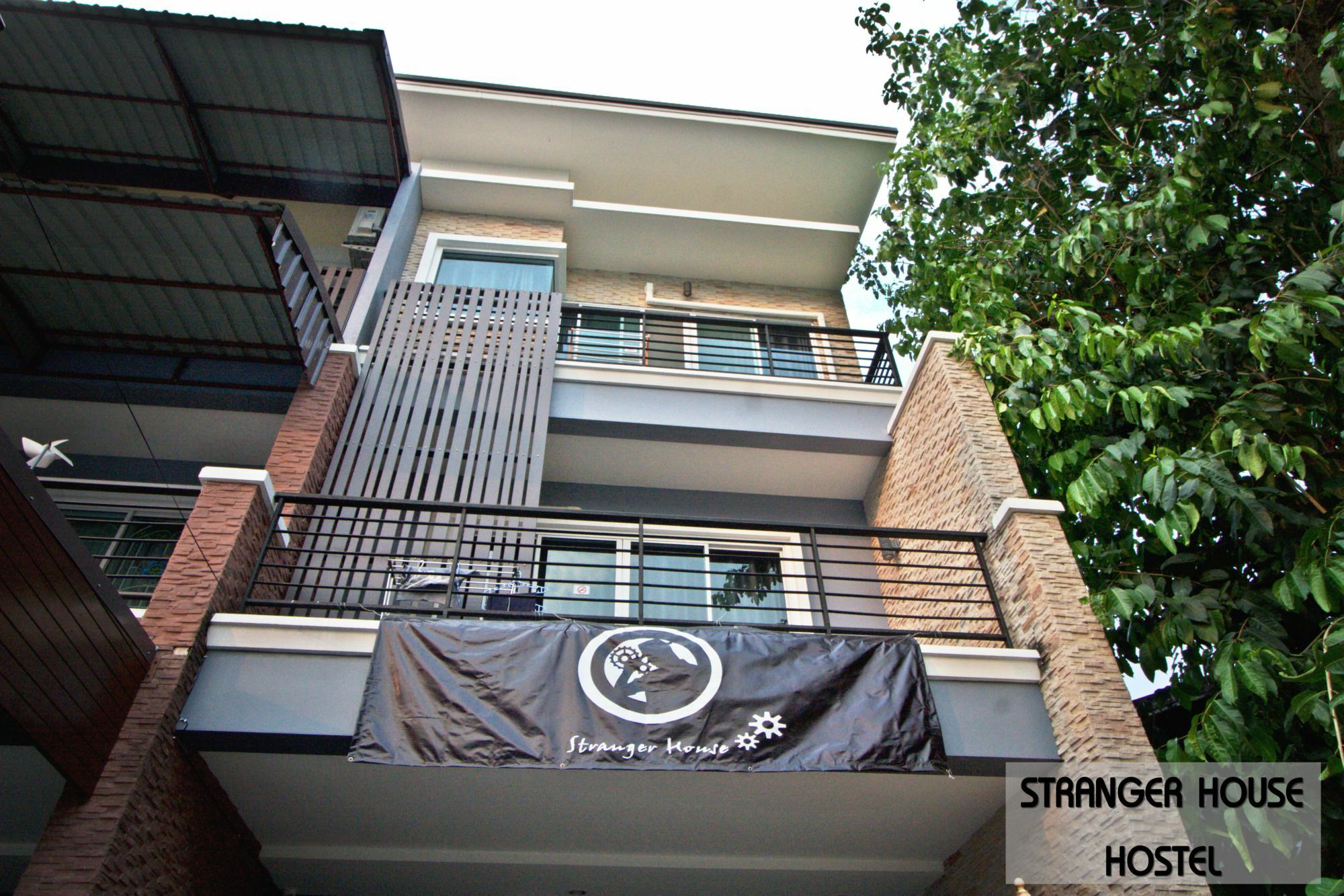 Stranger House Hostel Chiang Mai Buitenkant foto